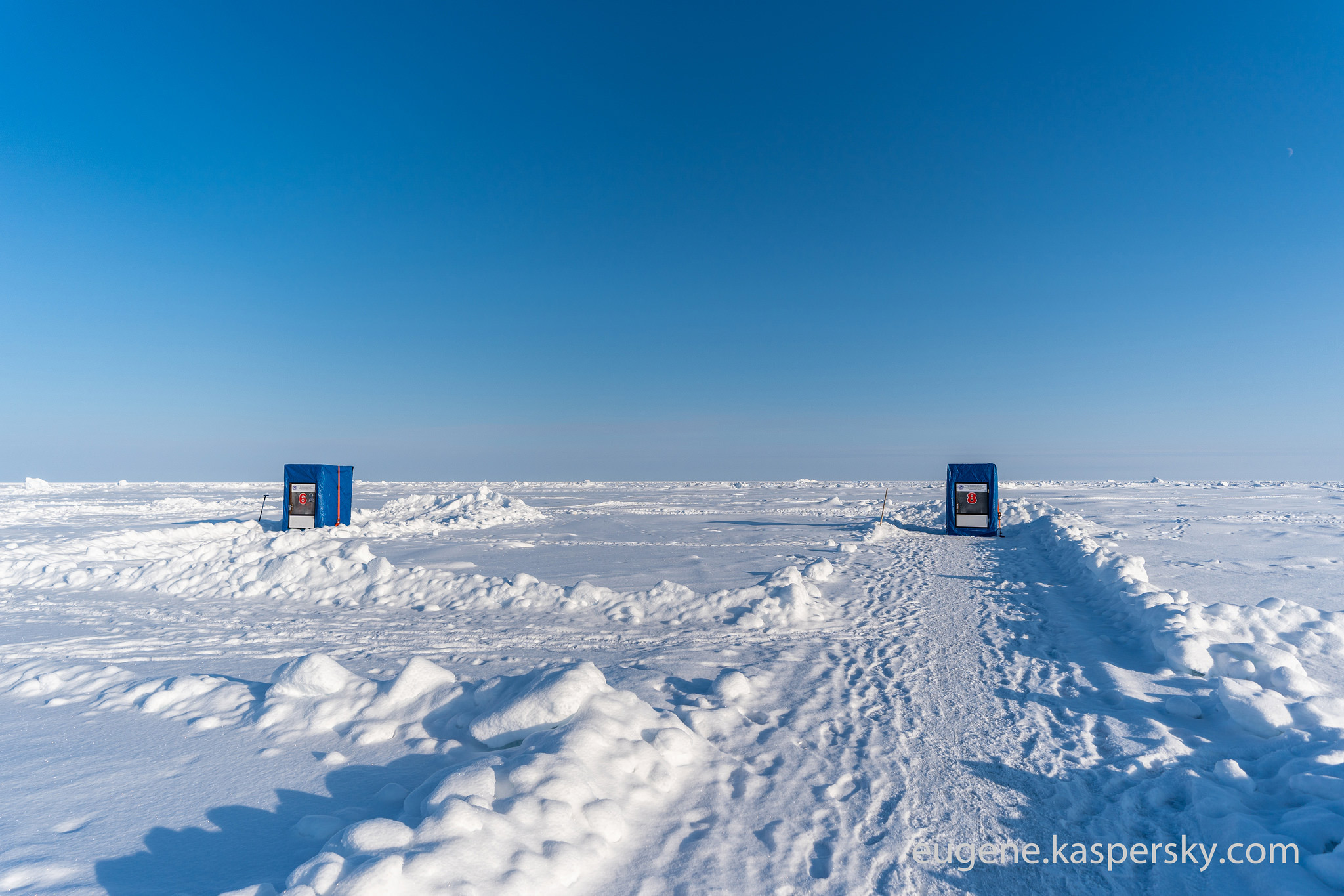 Barneo Camp (North Pole), дрейфующая станция Барнео (Северный Полюс)